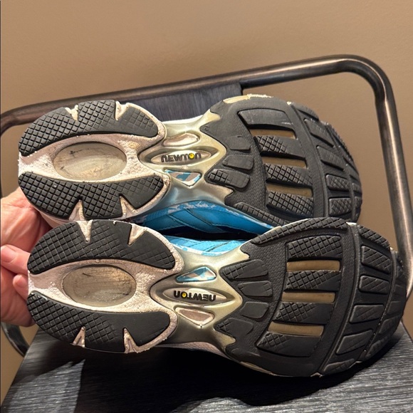 Newton Women's Vibrant Blue and Pink Athletic Shoes - Picture 7 of 8